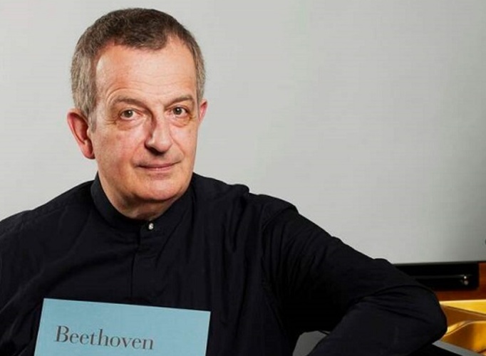 Mountain View Theater | German Piano Maestro Köstik Opens Applications for Masterclass!